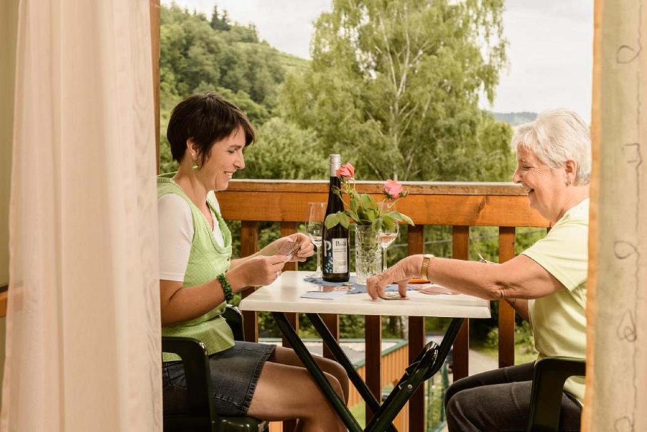 Weingut Und Ferienwohnung Pomassl Weissenkirchen in der Wachau Exterior photo